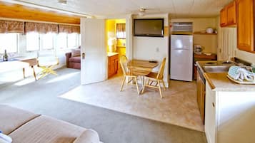 Standard Cabin | Floor plan