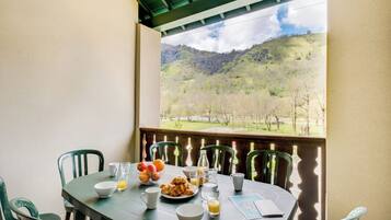 Tempat makan outdoor