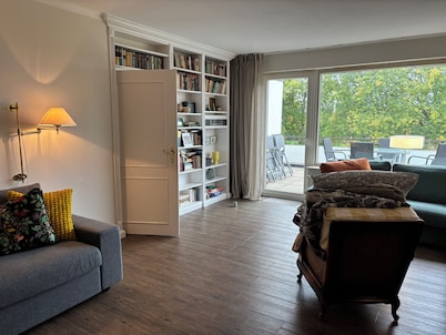 Centrally located penthouse apartment overlooking Aller and Old Town