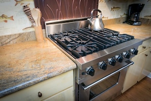 Private kitchen - Stunning Designer Town Home in Lakefront Complex w/ Pool, Private Beach, Tennis (Tahoe City)