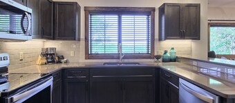 New 2BR Ski In/Ski Out Creekside Condo | Complete Remodel | Private Hot Tub