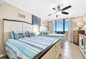 3 slaapkamers, een bureau, een strijkplank/strijkijzer, reisbedje