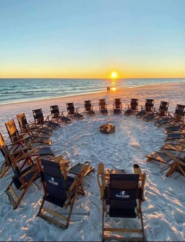Beach nearby, sun-loungers, beach towels