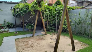 Children’s play area – outdoor