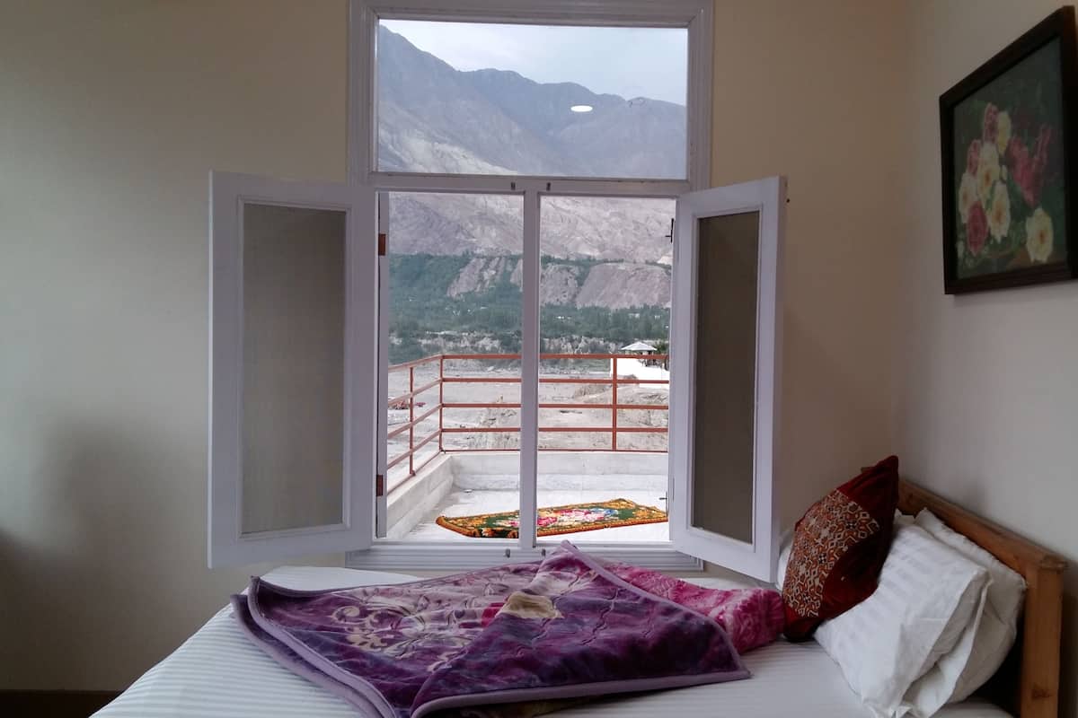 Panoramic Duplex, 1 Queen Bed, Non Smoking, River View