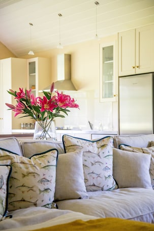 Luxury Villa, 3 Bedrooms, Non Smoking | Living area. Coldstream Estate - The Whare
