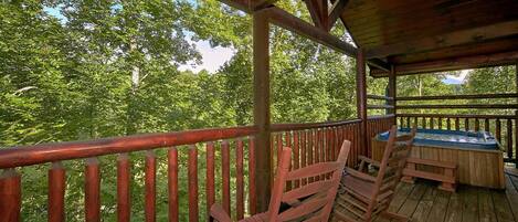 Huoneisto | Näkymä parvekkeelta