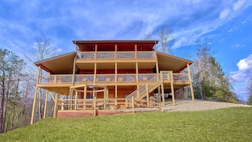 Cabin | Property grounds