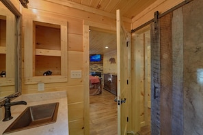 Cabin | 2 phòng ngủ, bàn ủi/dụng cụ ủi quần áo 