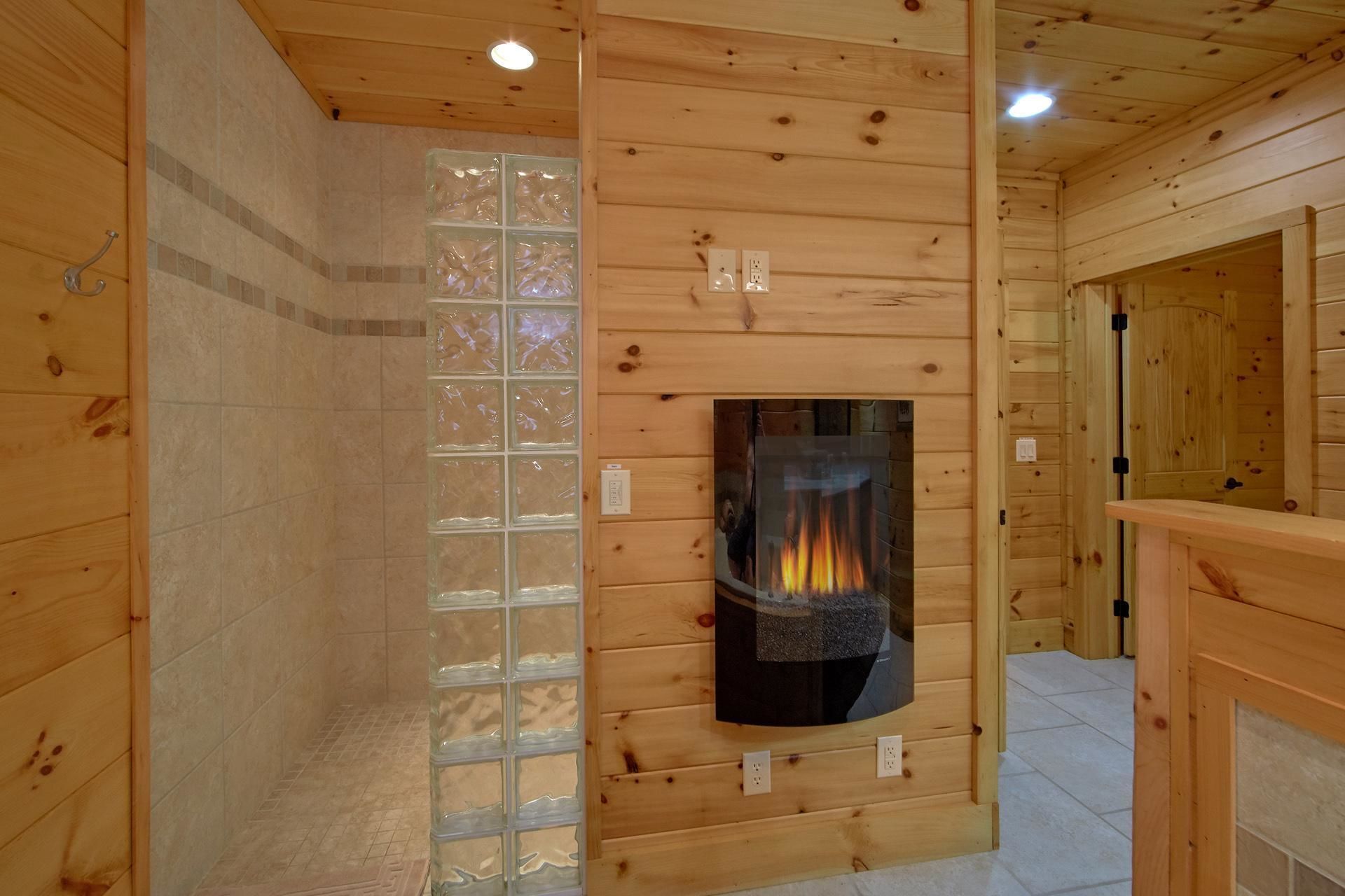 Cabin | Fireplace