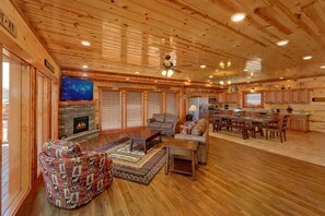 Cabin | Living area