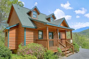 Cabin | Front of property