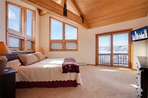 House, Multiple Beds (Ski Trail Lodge II) | 4 bedrooms, iron/ironing board, bed sheets