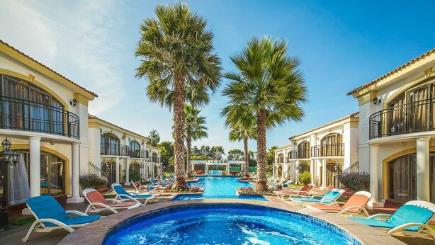Outdoor spa tub - Hotel Serena Dream (La Serena)