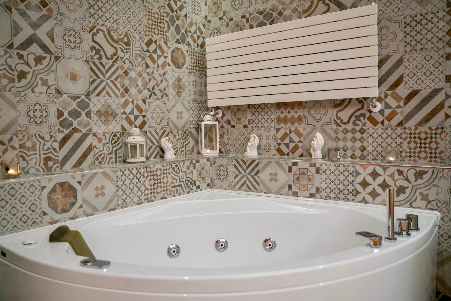 Bañera de hidromasaje privada