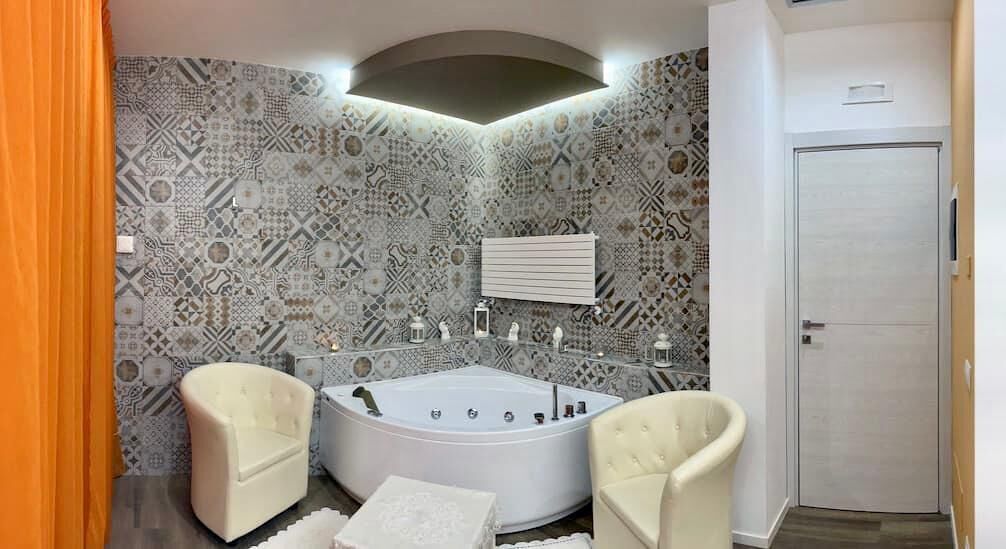 Superior Studio Suite | Private spa tub