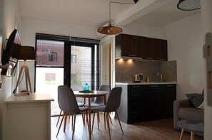 Appartement Supérieur, 1 chambre, balcon | Bureau, Wi-Fi gratuit, draps fournis