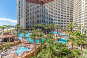 Innenpool, Außenpool