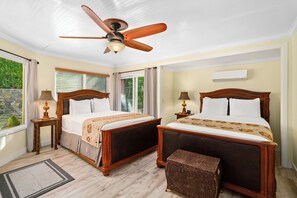 3 chambres, fer et planche à repasser, lit de bébé portatif