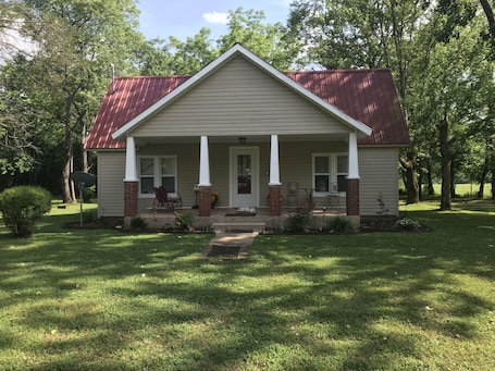 Exterior. Unwind in the Ozarks