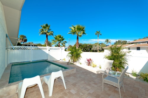 Anna Cabana B: Pool Home, AMI North End, 2 Blocks to Beach by Anna Maria Life Vacation Rentals