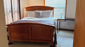 1 bedroom, desk, free WiFi