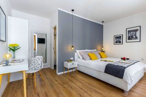 2 bedrooms, desk, iron/ironing board, travel cot