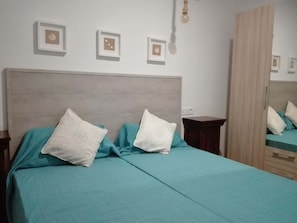 3 bedrooms, iron/ironing board, travel crib, free WiFi