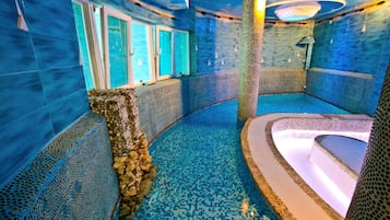 Indoor pool, pool loungers
