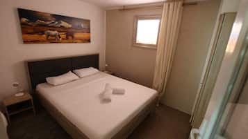 Apartemen Superior, 2 kamar tidur, teras, pemandangan laut | Meja kerja, Wi-Fi gratis, dan seprai linen