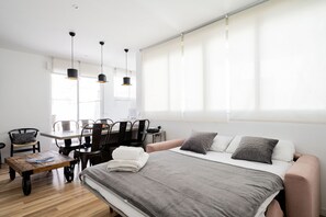 2 slaapkamers, een strijkplank/strijkijzer