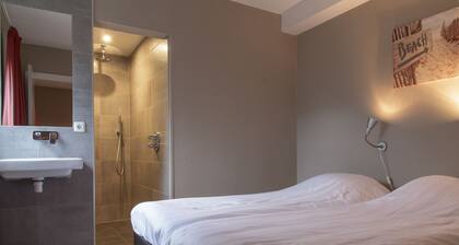 Boszicht 5 aan de Kust luxury apartment 2 people. Beach 800 mtr