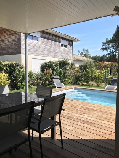 Four-Bedroom House, 8 People with Swimming Pool, Called "Matira"