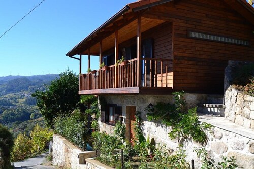 MOUNTAIN CHALET - VILLA