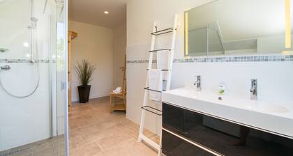 Frida - Familienferienhaus, WLAN frei, Sauna, Kamin, 8 Personen