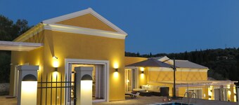 Villa de luxe avec piscine privée et vue mer et coucher de soleil 