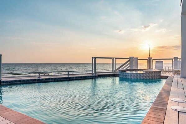 Piscine extérieure, piscine chauffée
