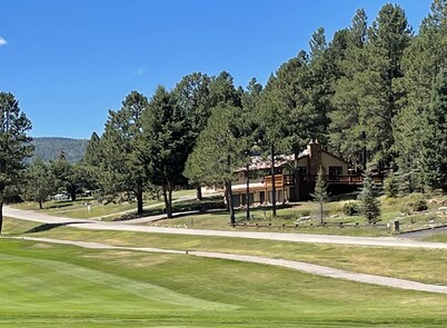 On Golf Course, 4 Bedrooms, 3 bathrooms, Sleeps 10