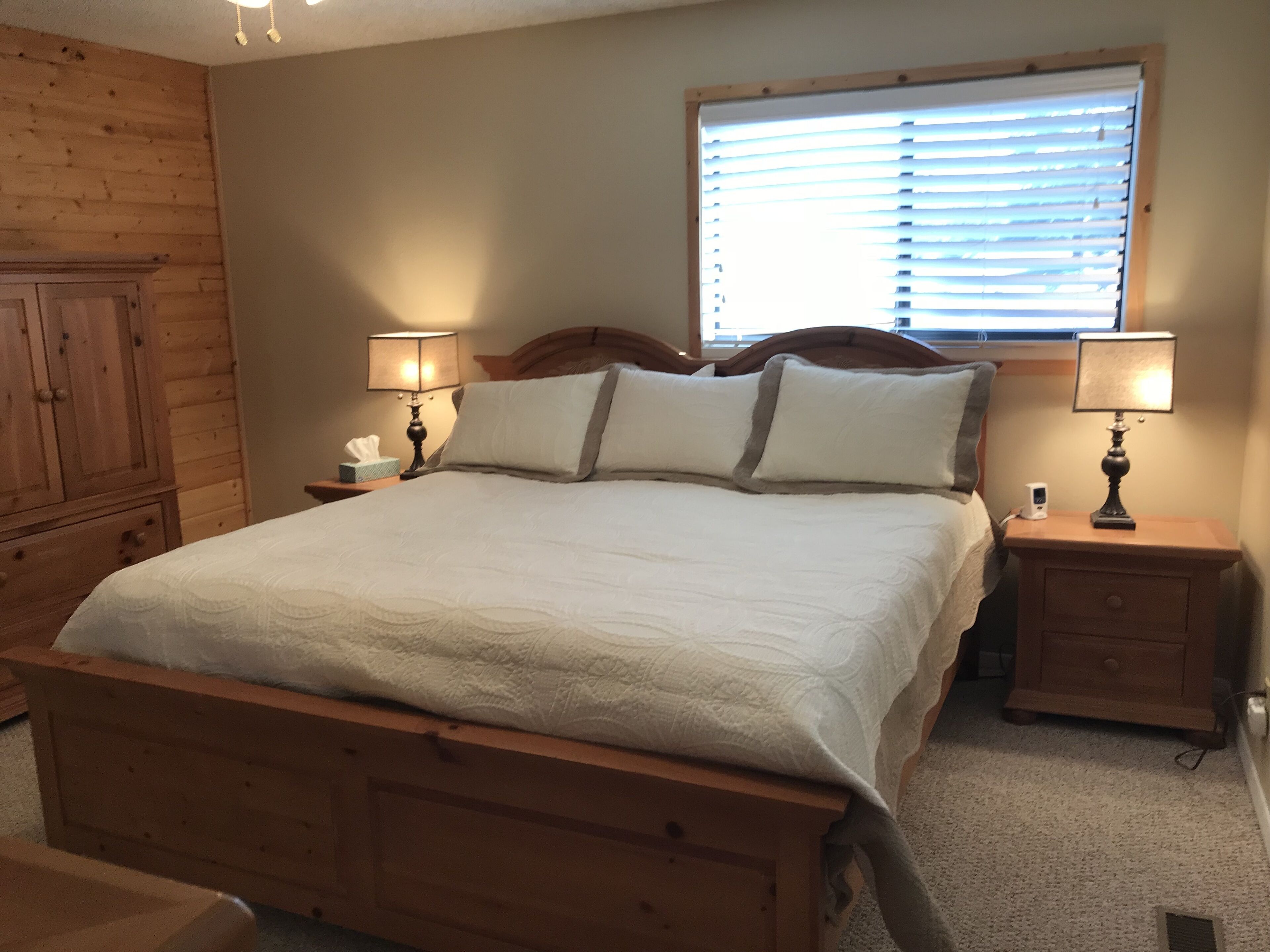 4 chambres, fer et planche à repasser, Wi-Fi gratuit, draps fournis