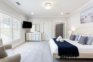 5 Schlafzimmer, Bügeleisen/Bügelbrett, WLAN, Bettwäsche