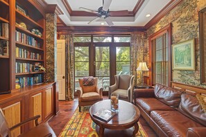 TV - Luxury Kiawah Home with Amazing Private Pool and Walk to the Beach (Kiawah Island)