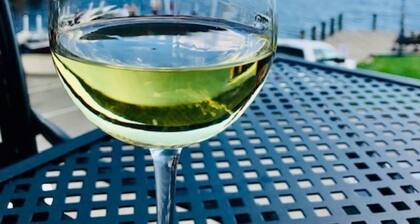 Recientemente renovado cabaña del 1940 Situado en una zona tranquila de Grand Lake Village Ubicación