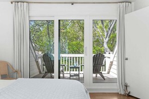 2 slaapkamers, een strijkplank/strijkijzer, gratis wifi, beddengoed