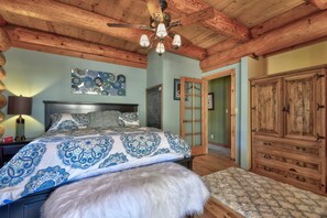 3 habitaciones, escritorio, tabla de planchar con plancha y wifi gratis 