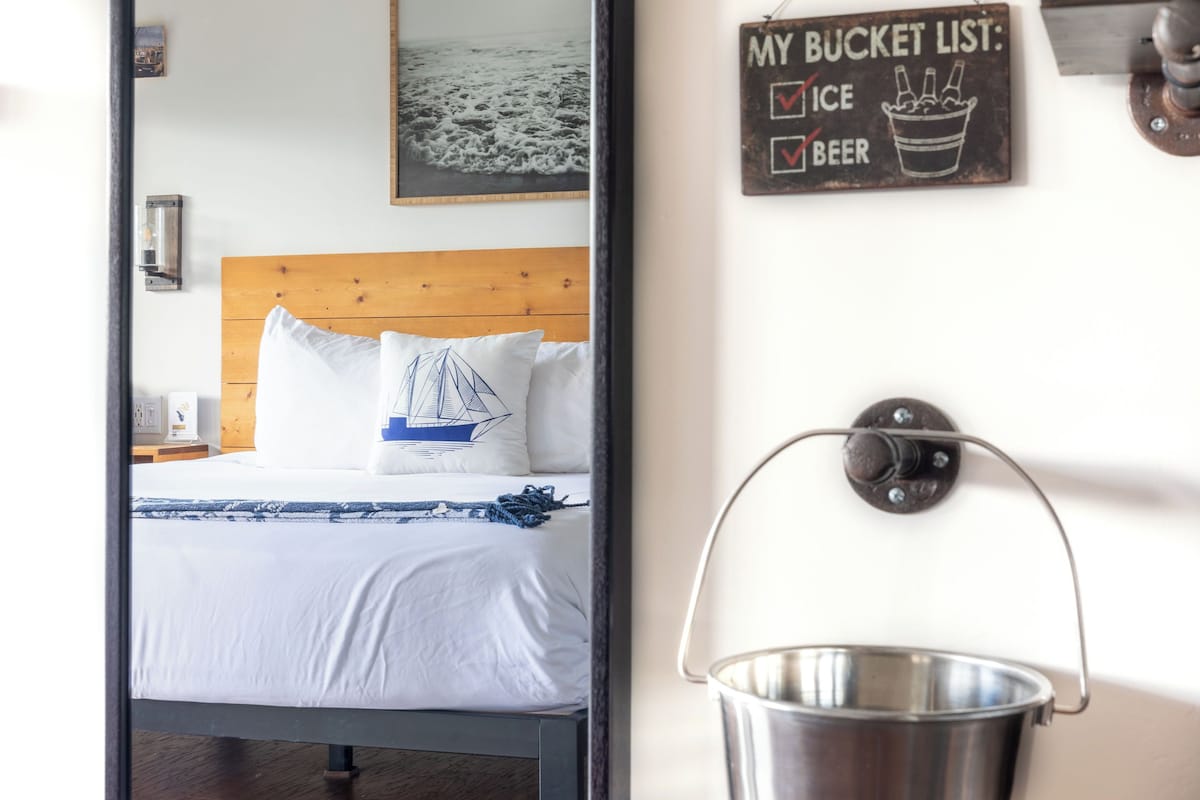 Habitación estándar, 1 cama King size | Servicios de la habitación