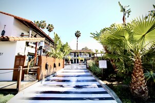 Fachada de la propiedad