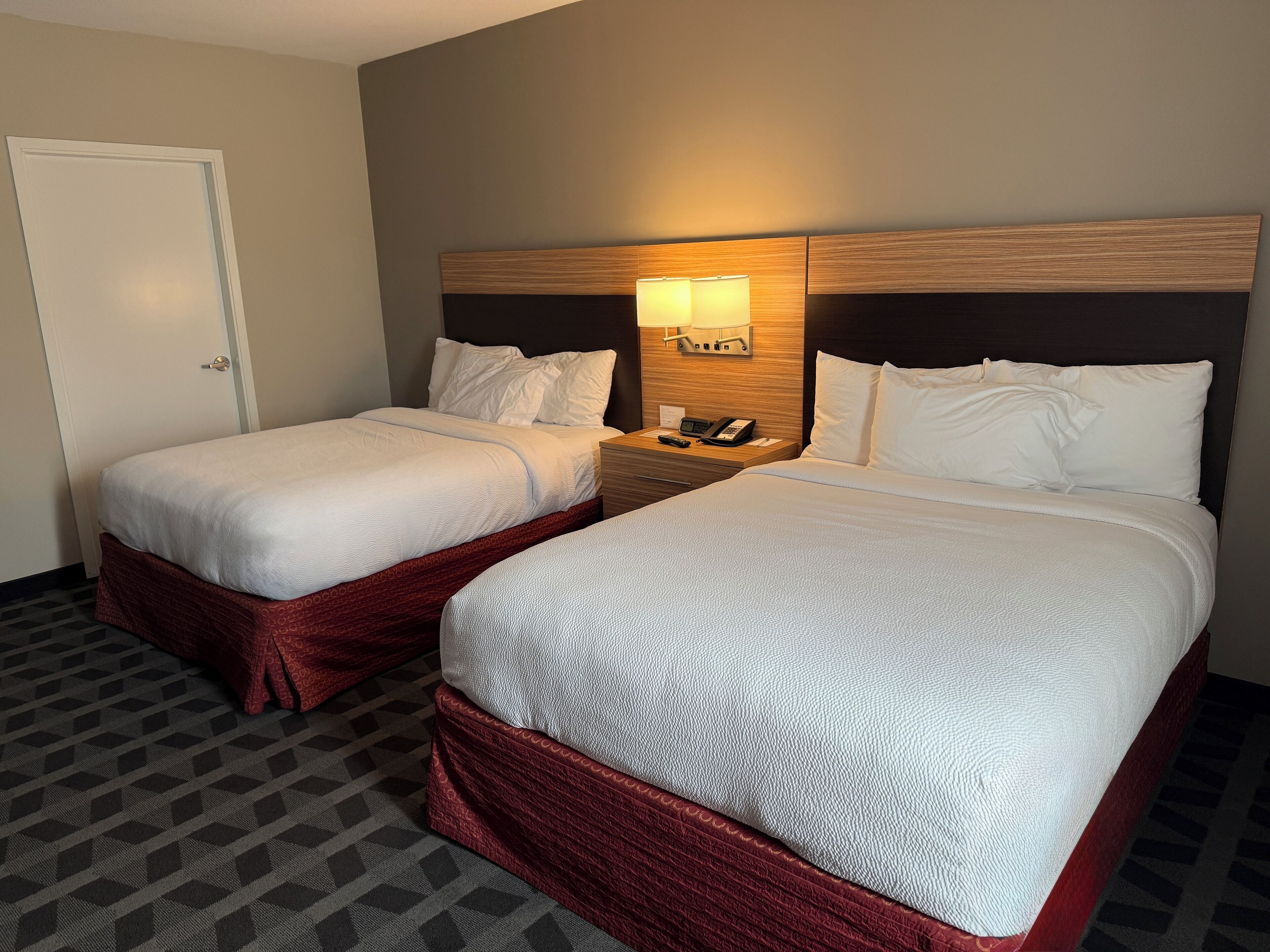 studio, 2 queen beds | 1 bedroom, desk, bed sheets