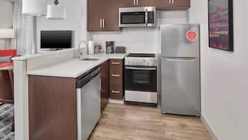Suite, 2 Bedrooms | Private kitchen