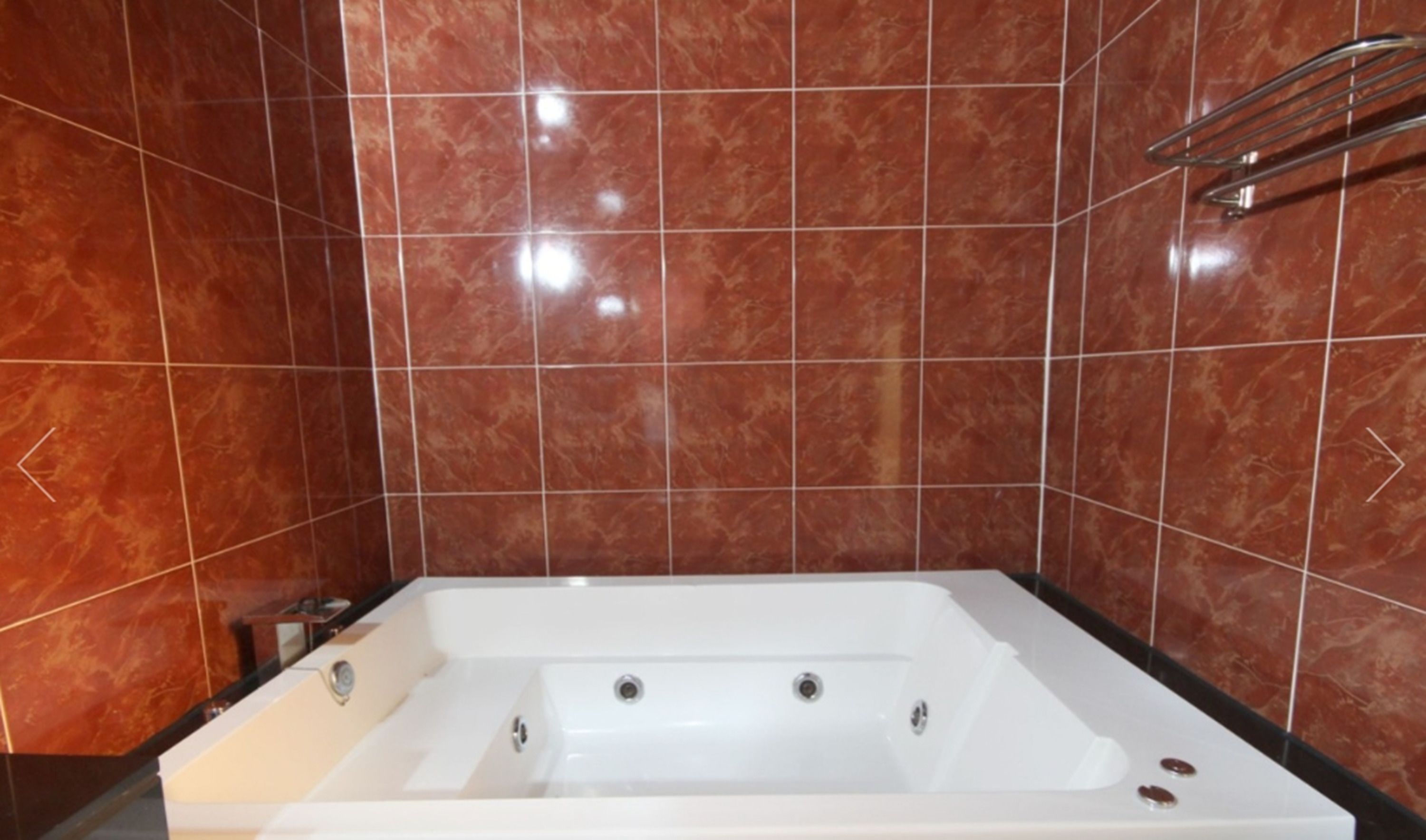 standard room | deep-soaking bathtub