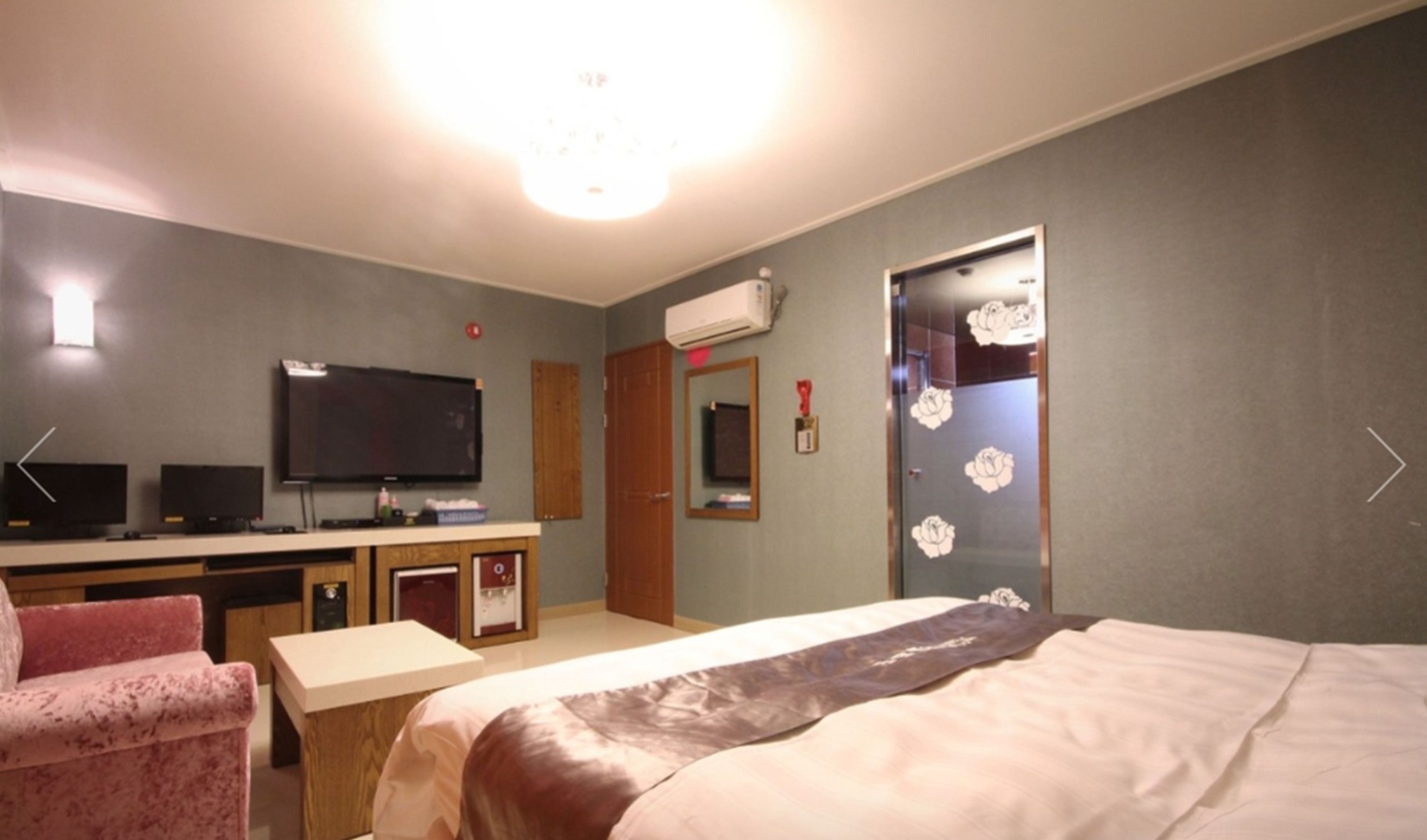 standard room | free wifi, bed sheets